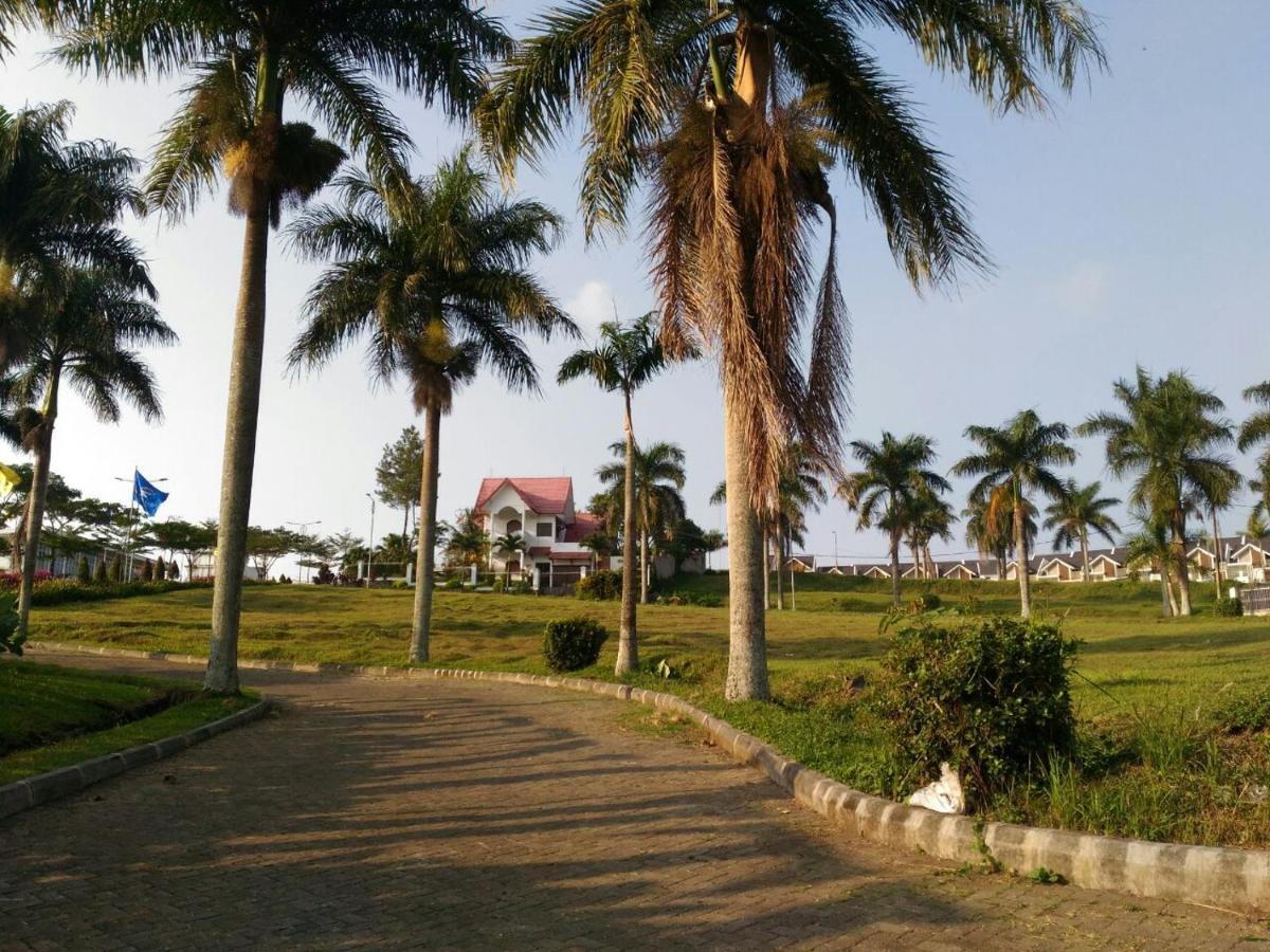 Villa Malang Puncak Buring Extérieur photo